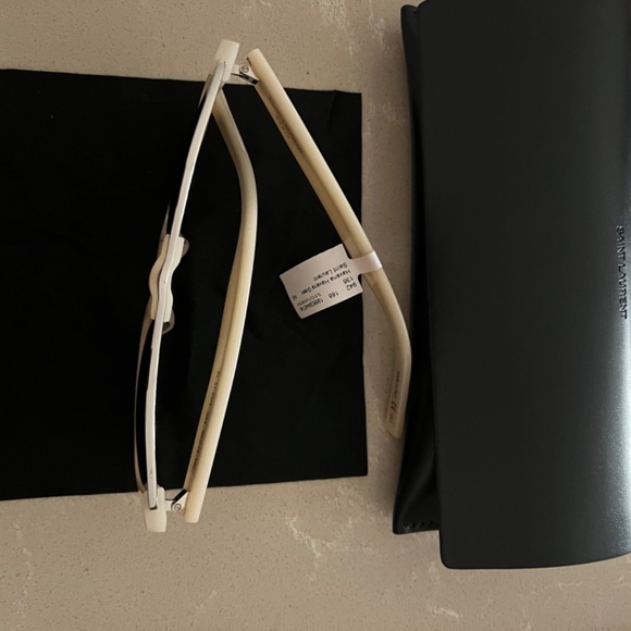 YSL sunglasses - Picture 3 of 5